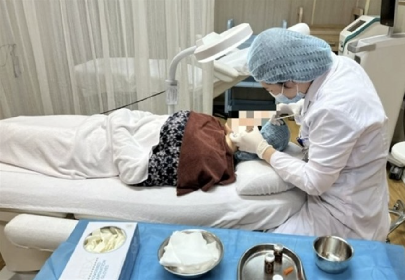 Làm đẹp “chạy Tết”, nhiều người suýt trả giá bằng sức khỏe